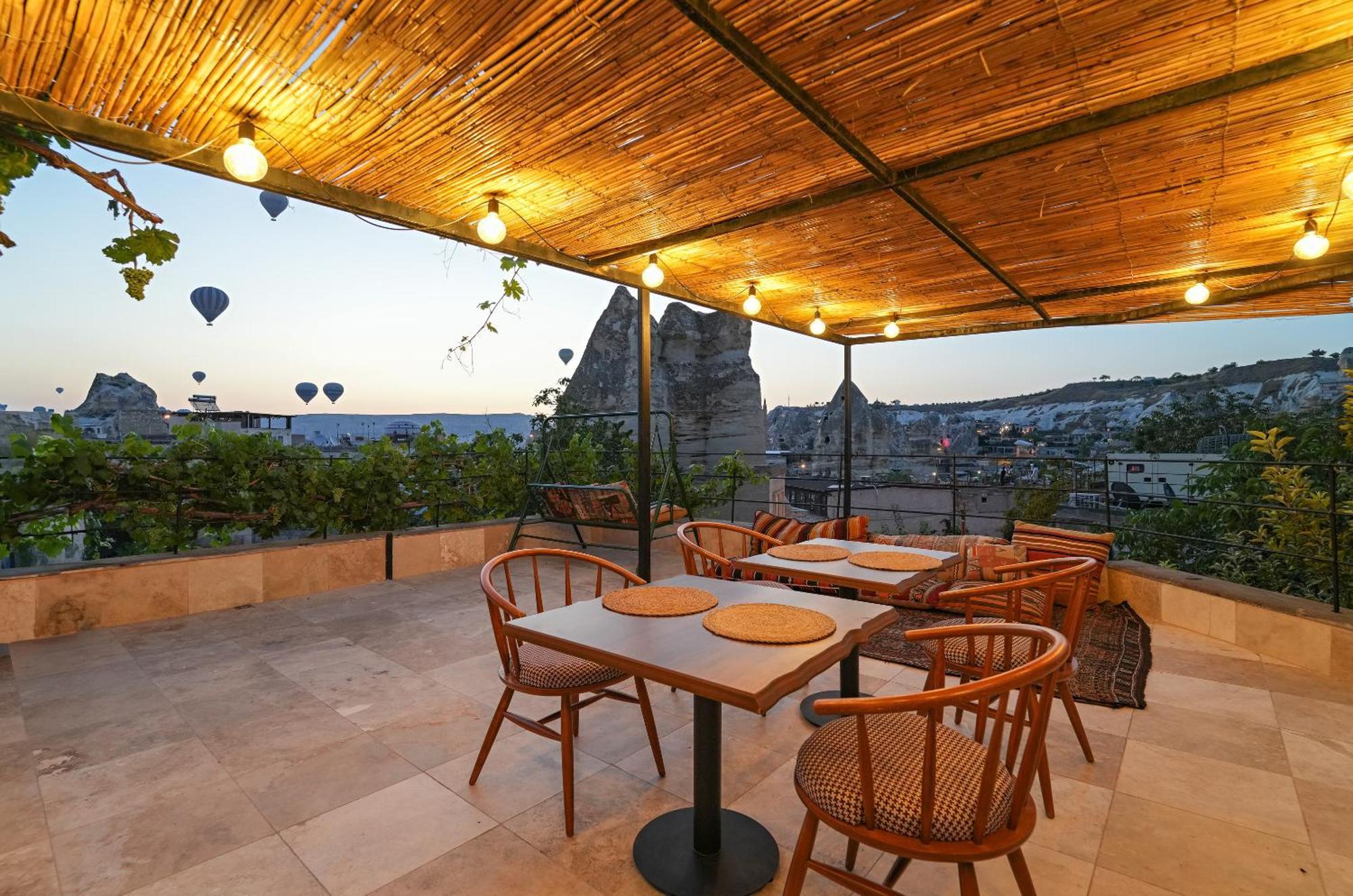 Matiana View Cave Hotel เกอเรเม ภายนอก รูปภาพ
