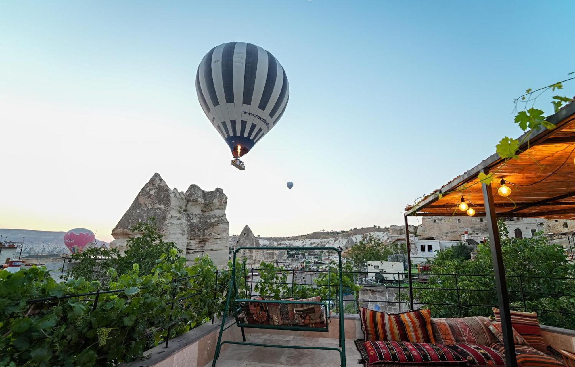 Matiana View Cave Hotel เกอเรเม ภายนอก รูปภาพ