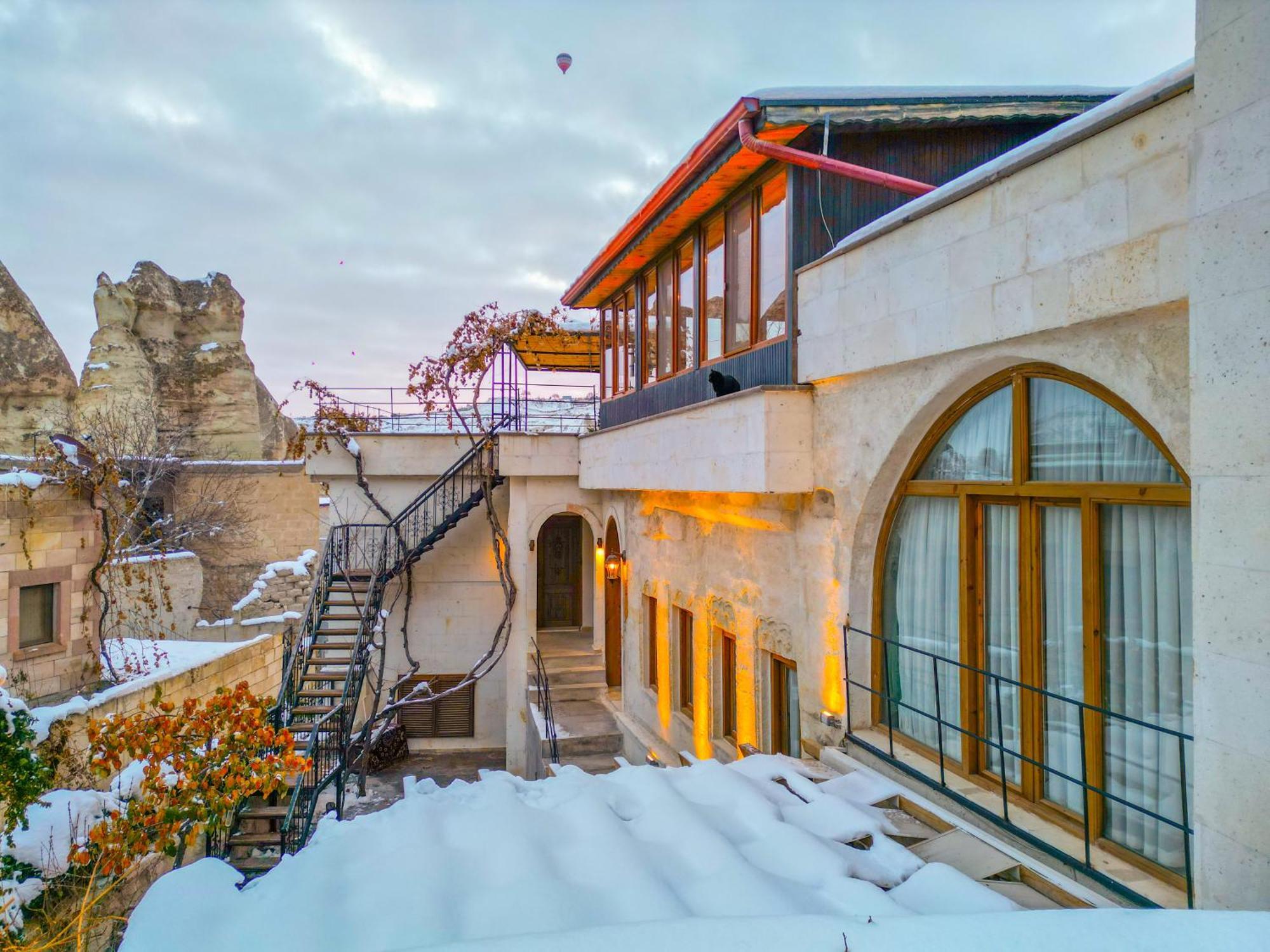Matiana View Cave Hotel เกอเรเม ภายนอก รูปภาพ